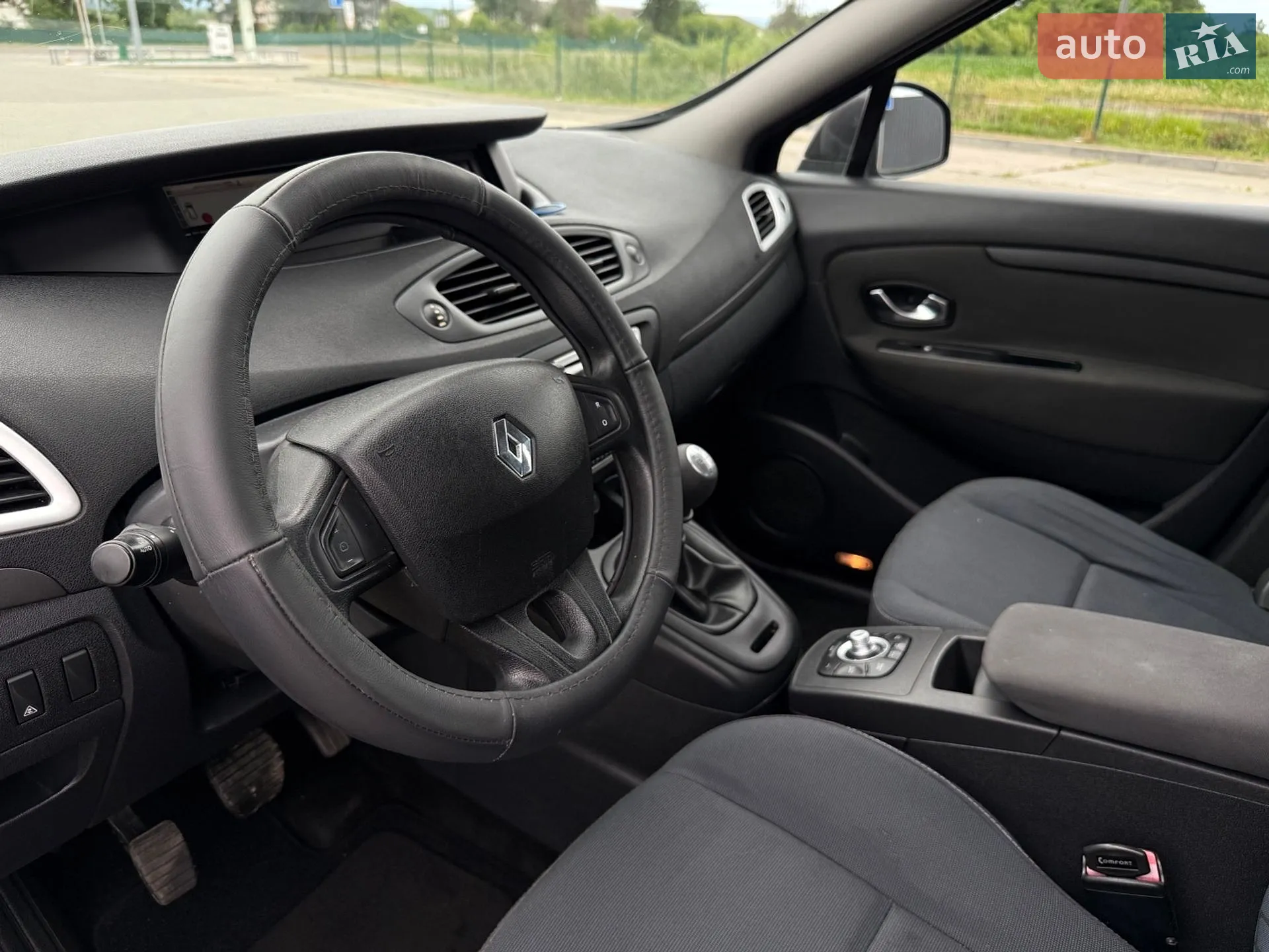 2010 Renault Scenic - мініатюра 9