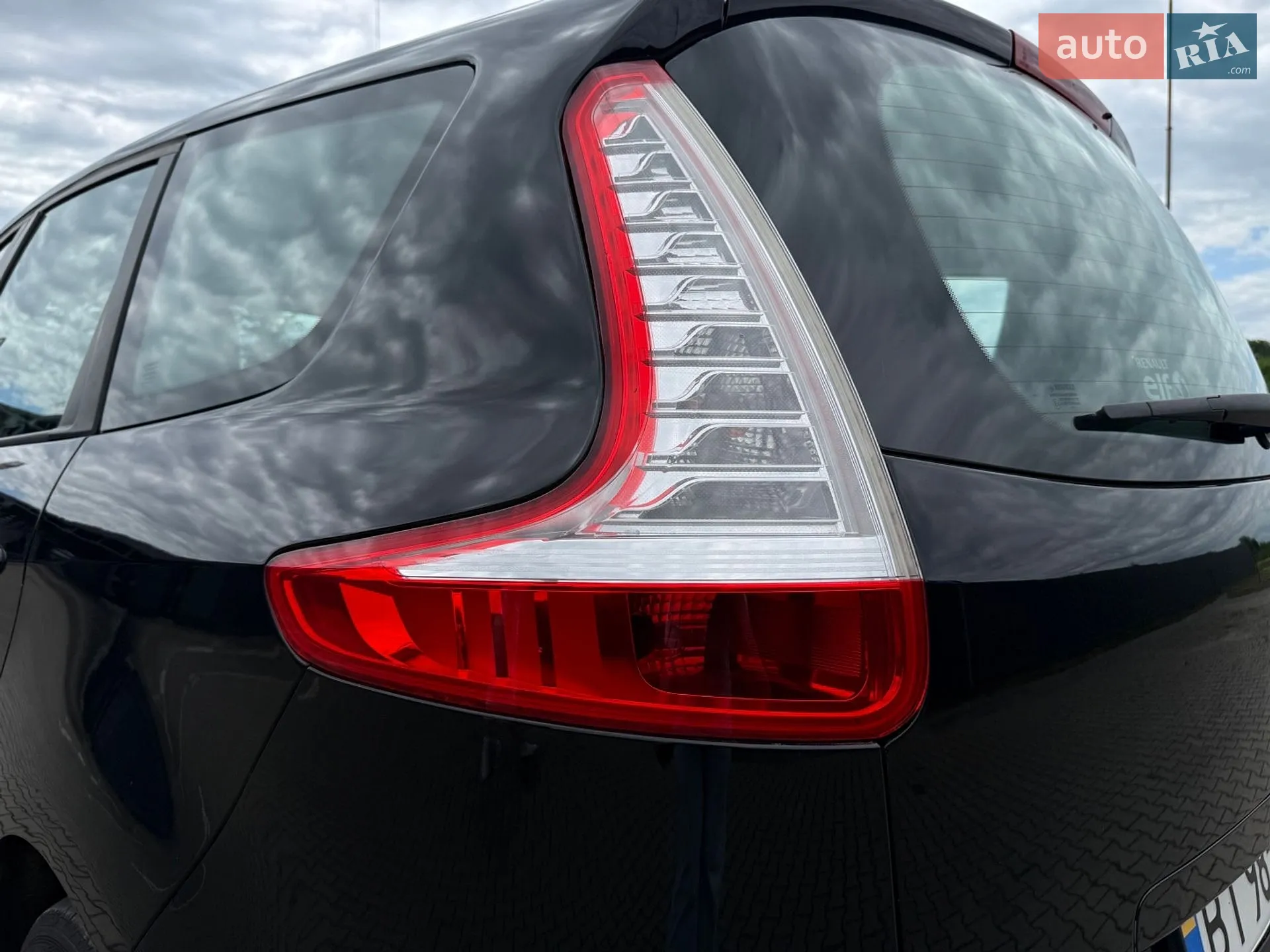 2010 Renault Scenic - мініатюра 16