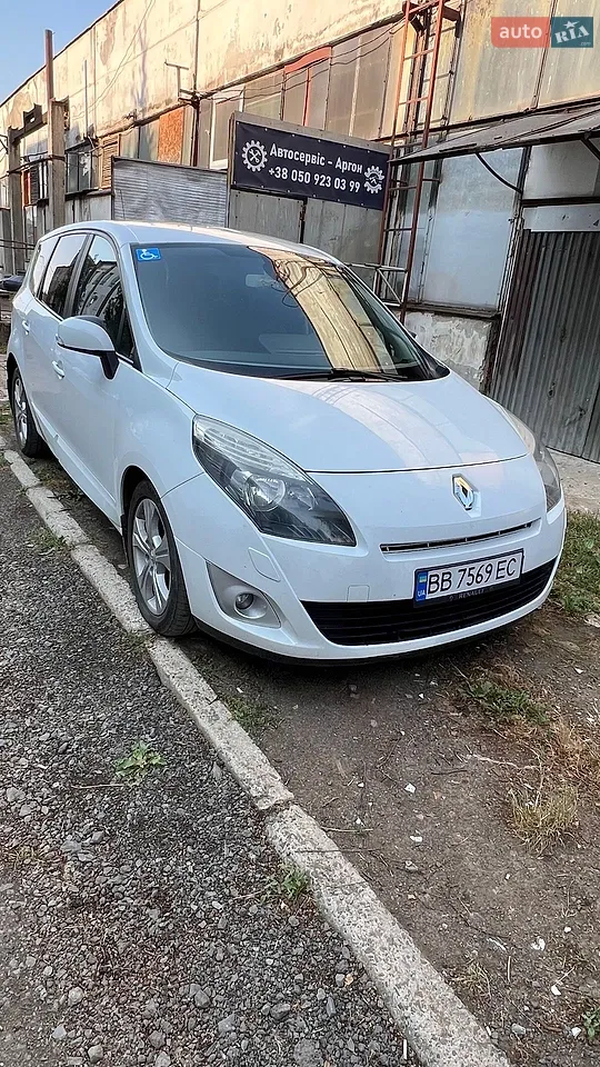 2010 Renault Scenic - мініатюра 10