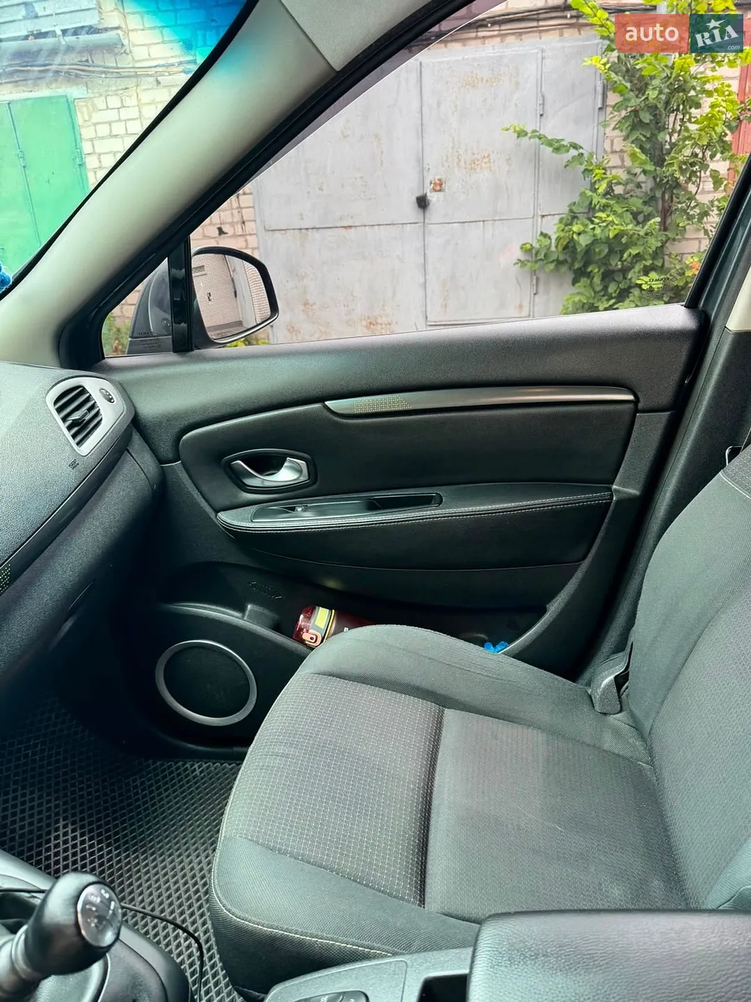 2010 Renault Scenic - мініатюра 24