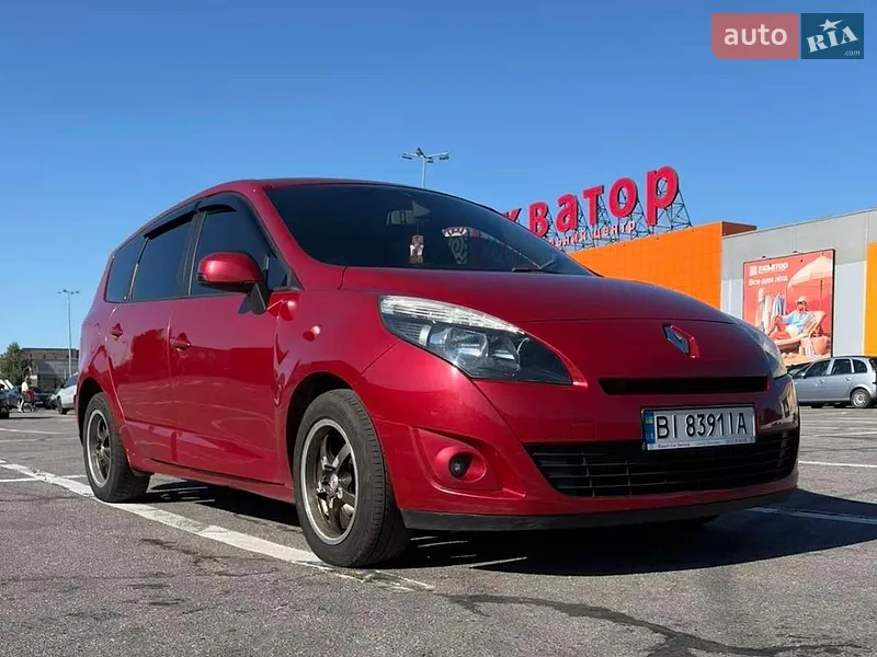 Renault Grand Scenic 2011