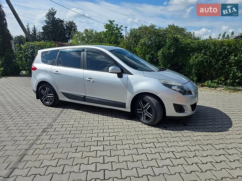 Renault Grand Scenic