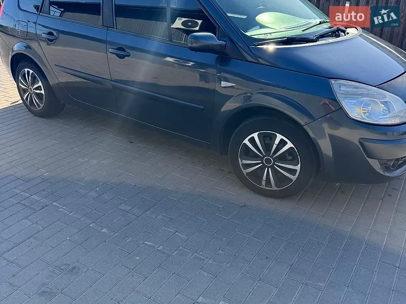 Renault Grand Scenic