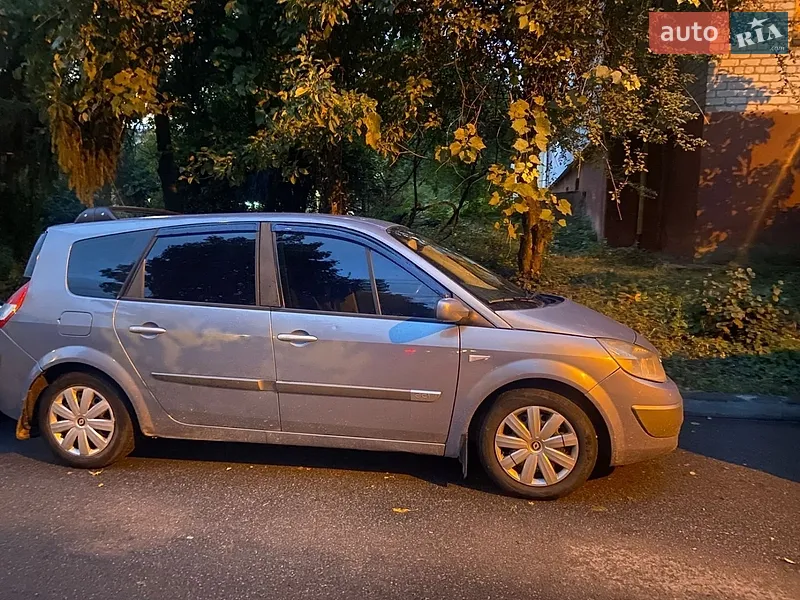 Renault Grand Scenic 2005