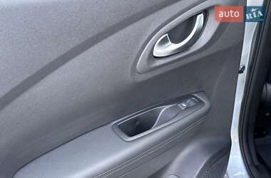 Позашляховик / Кросовер Renault Kadjar 2019 в 