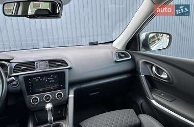 Позашляховик / Кросовер Renault Kadjar 2019 в 