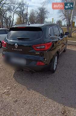 Внедорожник / Кроссовер Renault Kadjar 2015 в 