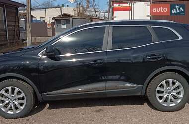 Внедорожник / Кроссовер Renault Kadjar 2015 в 