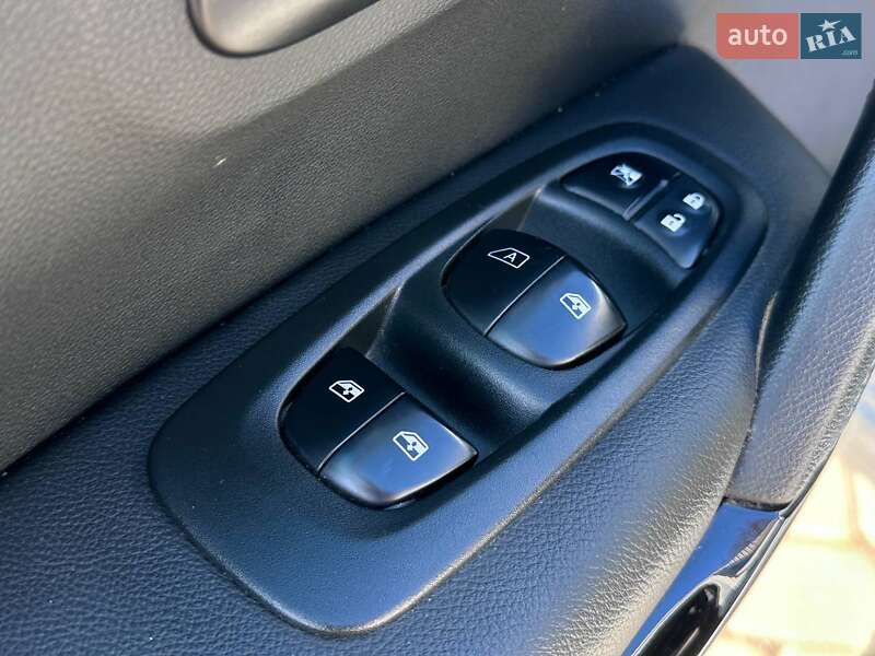 Позашляховик / Кросовер Renault Kadjar 2015 в Львові