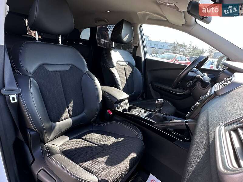 Позашляховик / Кросовер Renault Kadjar 2015 в Львові