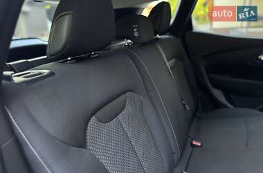 Позашляховик / Кросовер Renault Kadjar 2018 в 