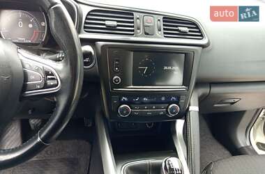 Внедорожник / Кроссовер Renault Kadjar 2016 в 