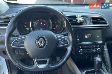 Внедорожник / Кроссовер Renault Kadjar 2015 в 