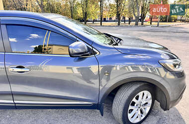 Внедорожник / Кроссовер Renault Kadjar 2016 в 