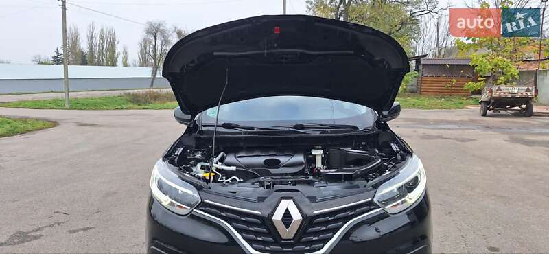 Внедорожник / Кроссовер Renault Kadjar 2016 в Новоархангельске