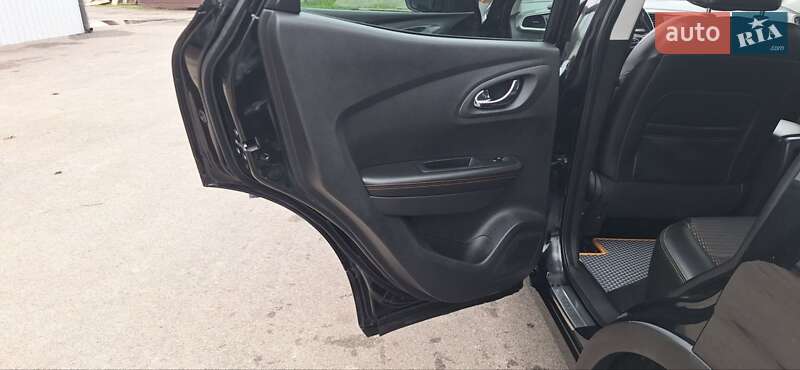 Внедорожник / Кроссовер Renault Kadjar 2016 в Новоархангельске