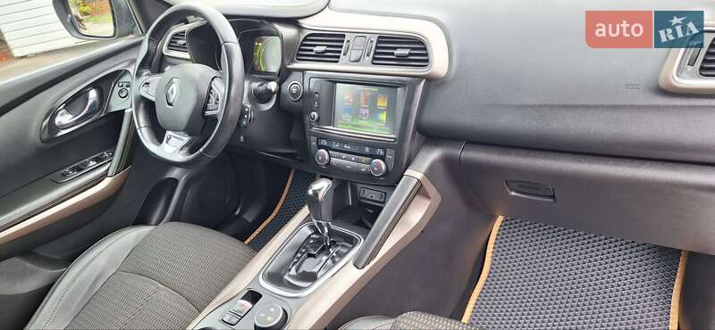 Внедорожник / Кроссовер Renault Kadjar 2016 в Новоархангельске