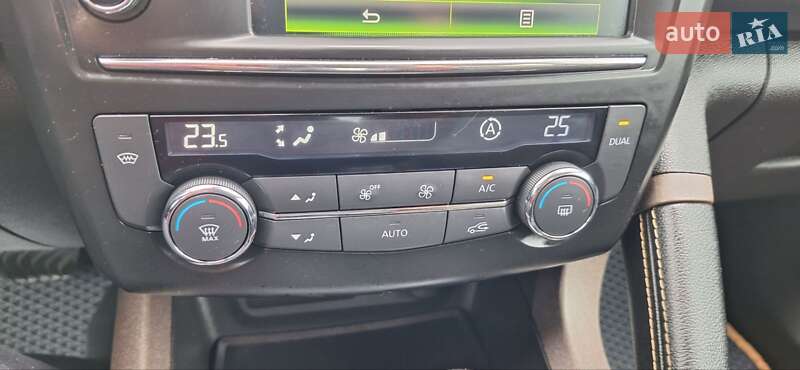 Внедорожник / Кроссовер Renault Kadjar 2016 в Новоархангельске