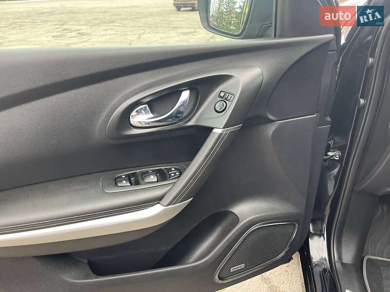 Внедорожник / Кроссовер Renault Kadjar 2016 в Новоархангельске