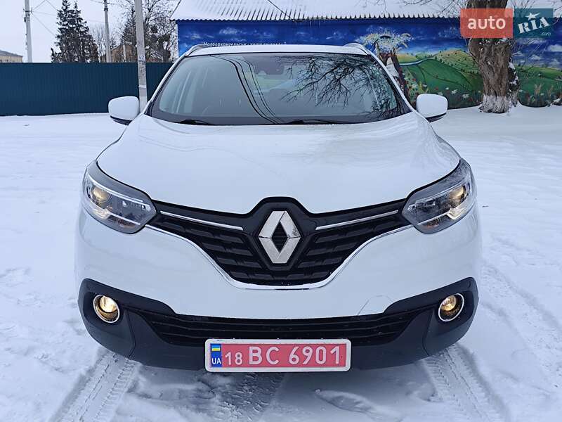 Внедорожник / Кроссовер Renault Kadjar 2016 в Новоархангельске