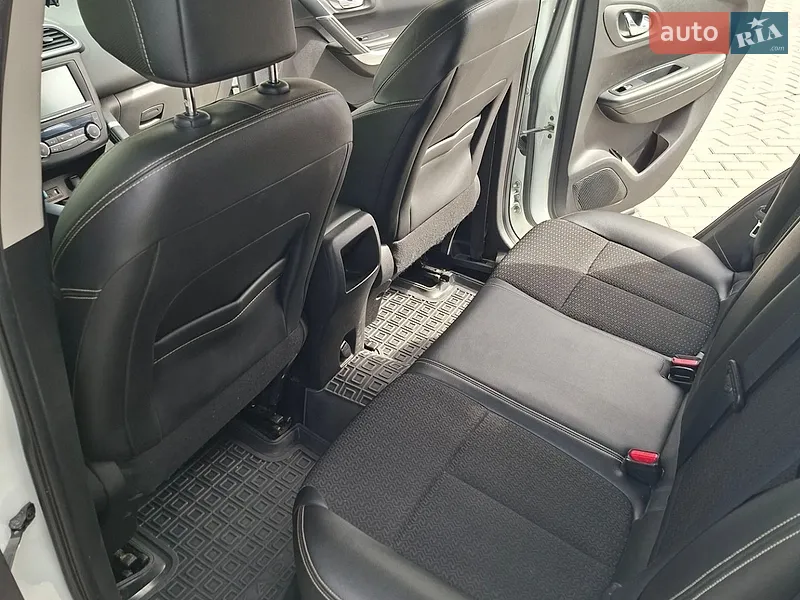 Renault Kadjar 2016 VIN VF1RFE00255533494 фото оголошення 13 з 53