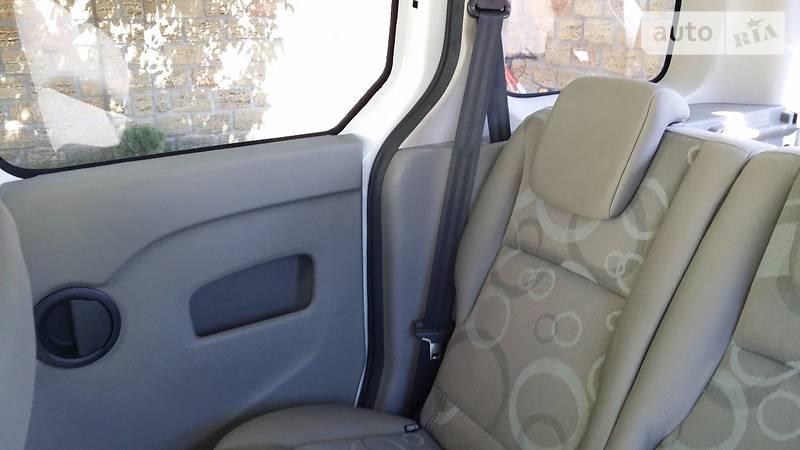 Грузопассажирский фургон Renault Kangoo 2010 в Луцке