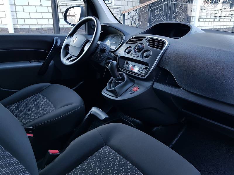Вантажопасажирський фургон Renault Kangoo 2015 в Одесі