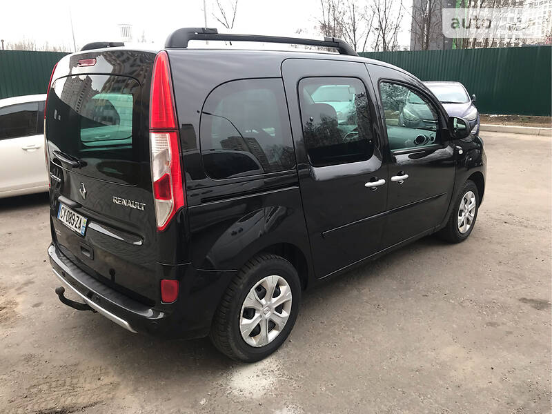 Вантажопасажирський фургон Renault Kangoo 2013 в Києві