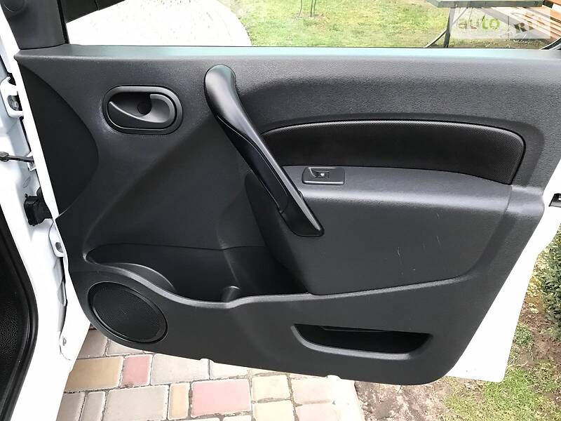 Вантажопасажирський фургон Renault Kangoo 2016 в Дубні