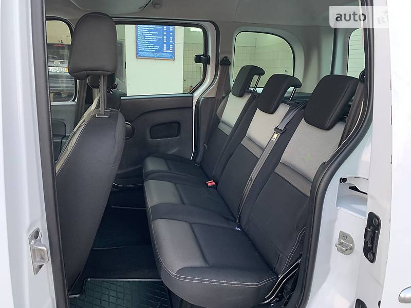 Вантажопасажирський фургон Renault Kangoo 2017 в Луцьку