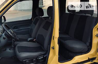 Вантажопасажирський фургон Renault Kangoo 2001 в 