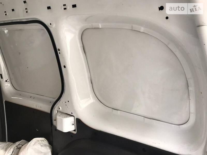 Вантажопасажирський фургон Renault Kangoo 2013 в Львові