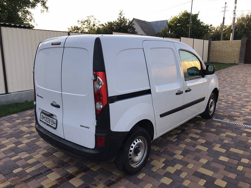 Вантажопасажирський фургон Renault Kangoo 2012 в Житомирі