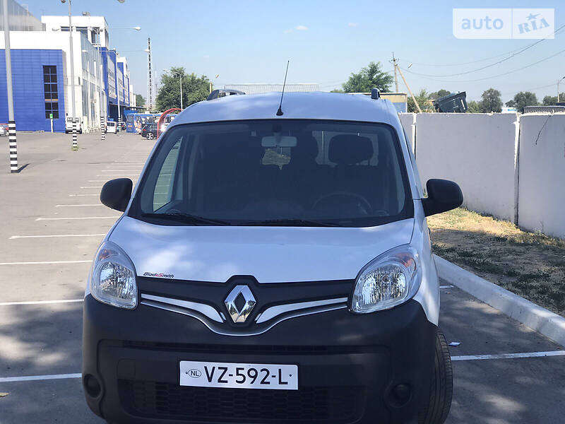 Грузопассажирский фургон Renault Kangoo 2017 в Днепре