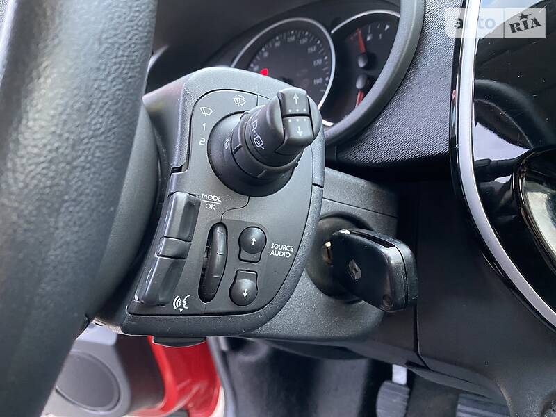 Вантажопасажирський фургон Renault Kangoo 2015 в Луцьку