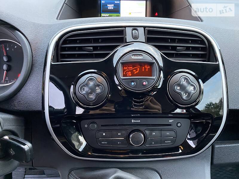 Вантажопасажирський фургон Renault Kangoo 2015 в Луцьку