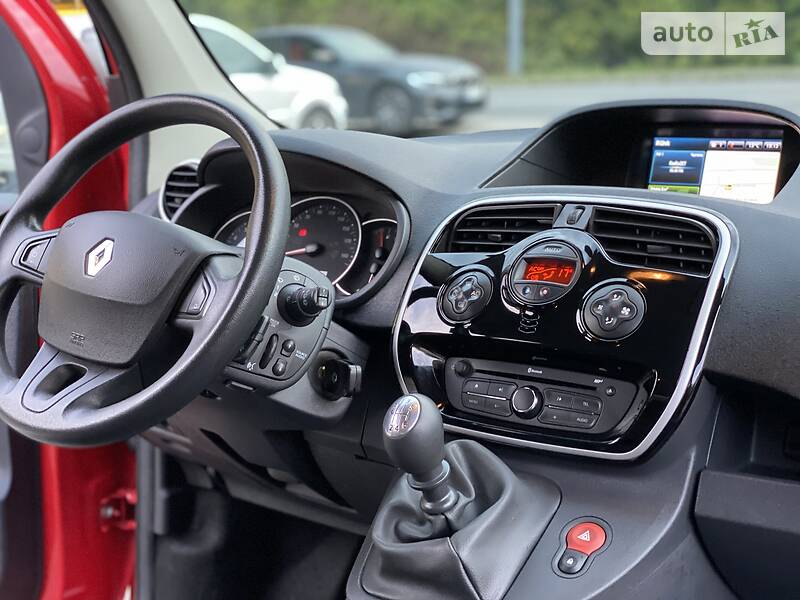 Вантажопасажирський фургон Renault Kangoo 2015 в Луцьку