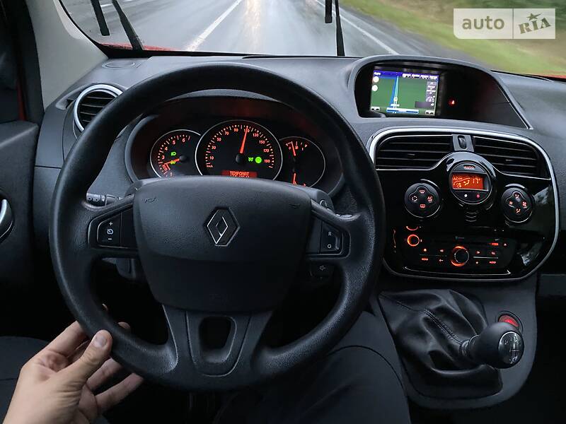 Вантажопасажирський фургон Renault Kangoo 2015 в Луцьку
