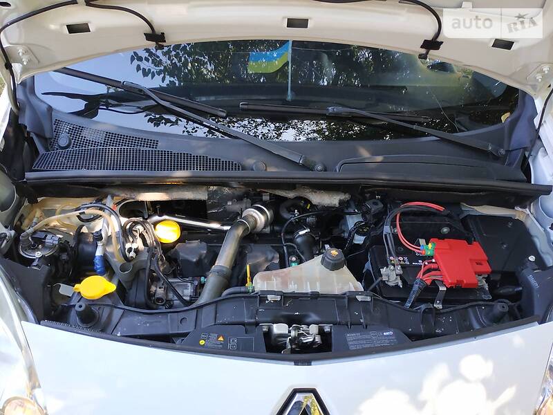 Вантажопасажирський фургон Renault Kangoo 2011 в Миколаєві