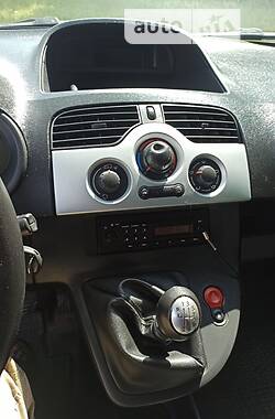 Грузовой фургон Renault Kangoo 2013 в 