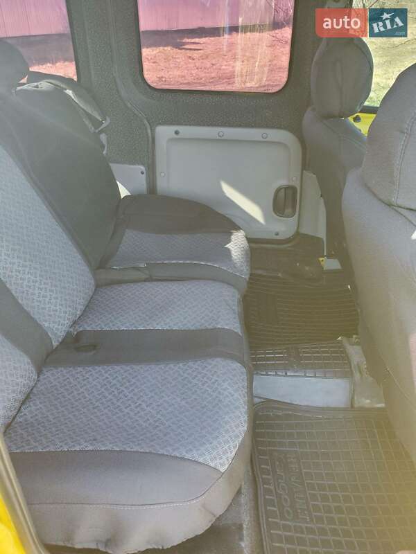 Минивэн Renault Kangoo 2002 в Тячеве