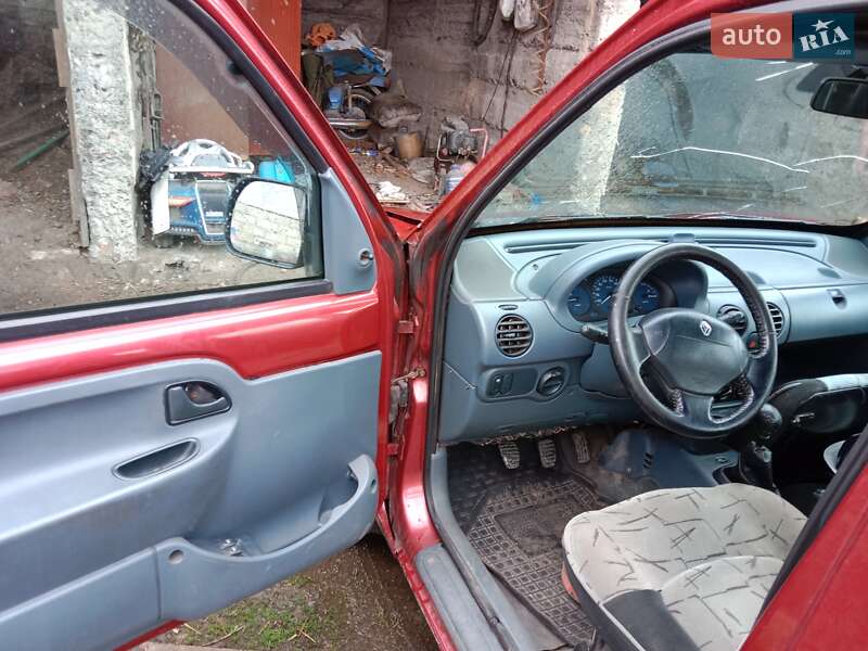 Минивэн Renault Kangoo 2000 в Терновке