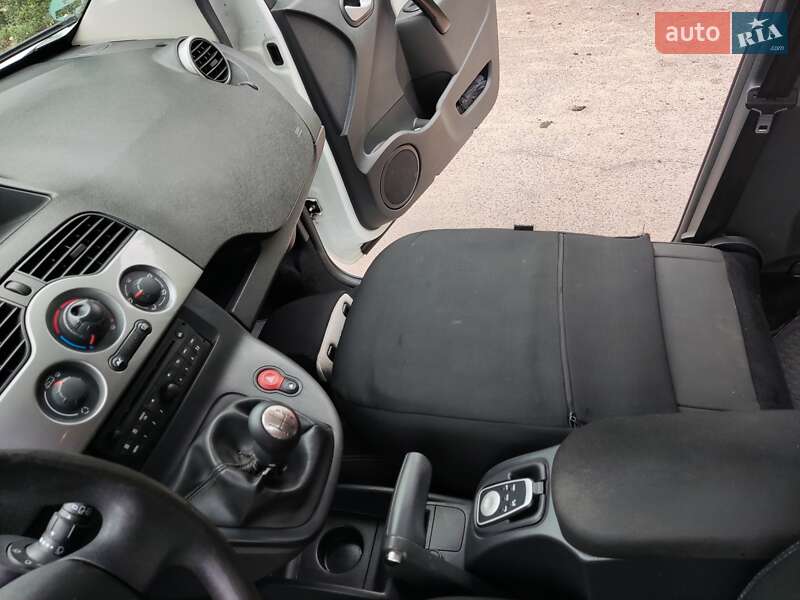 Мінівен Renault Kangoo 2013 в Житомирі