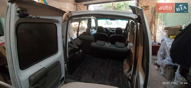 Мінівен Renault Kangoo 2001 в Кривому Розі фото 8 Мінівен Renault Kangoo 2001 в Кривому Розі