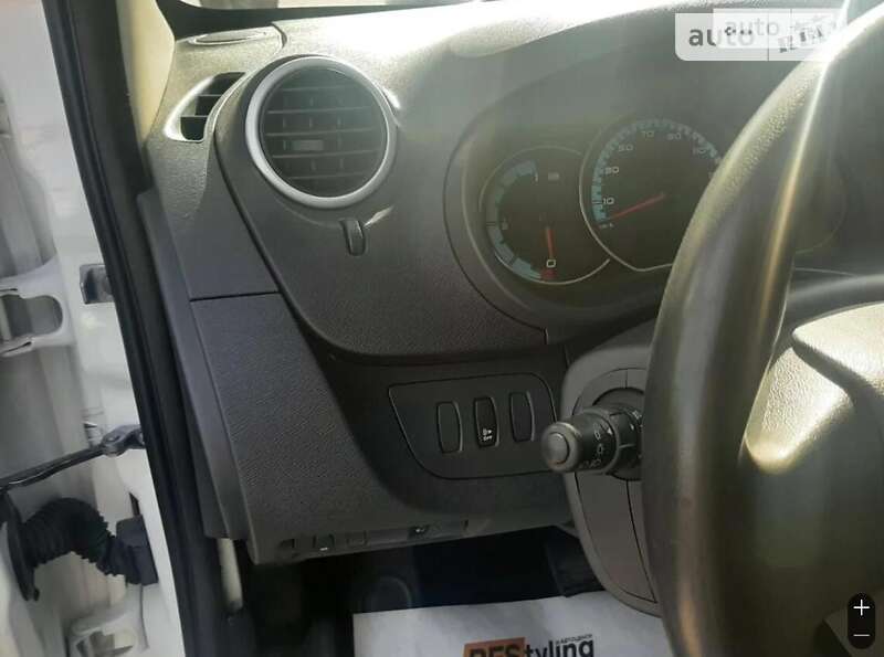 Грузовой фургон Renault Kangoo 2014 в Тернополе