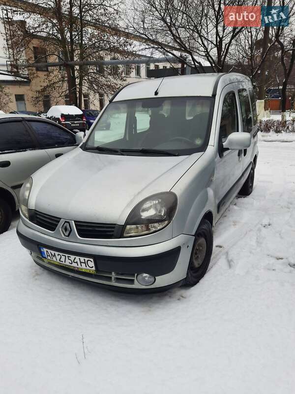 Минивэн Renault Kangoo 2005 в Киеве