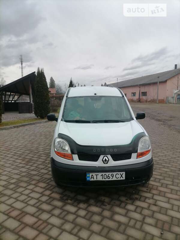 Минивэн Renault Kangoo 2004 в Косове