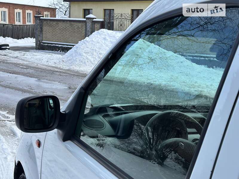 Минивэн Renault Kangoo 2005 в Ахтырке