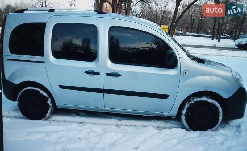 Минивэн Renault Kangoo 2011 в Покрове