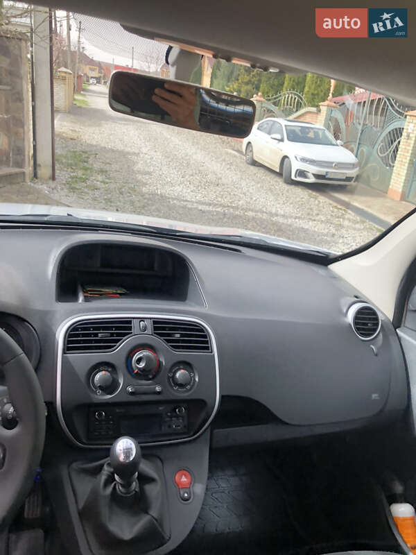 Мінівен Renault Kangoo 2014 в Чернівцях